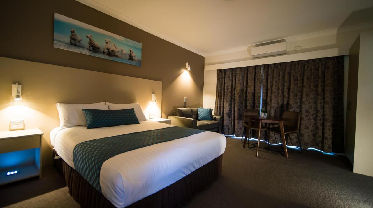 Hamilton'S Queanbeyan Motel Exteriör bild