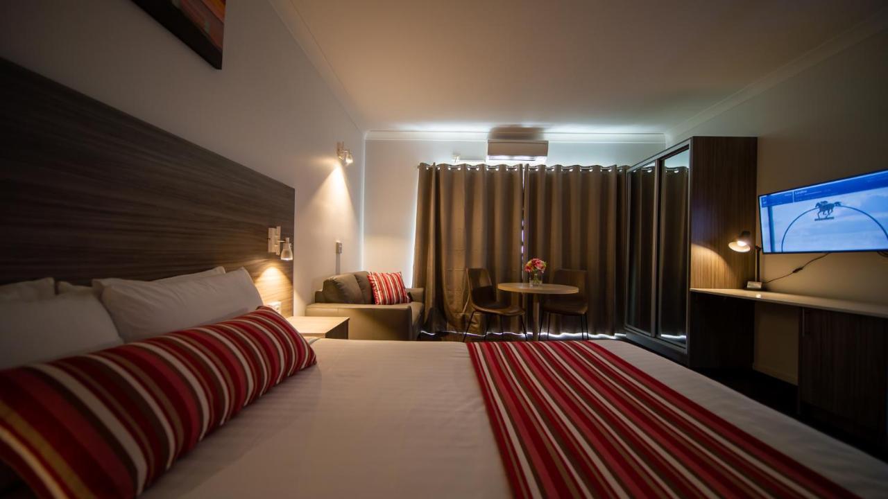 Hamilton'S Queanbeyan Motel Exteriör bild