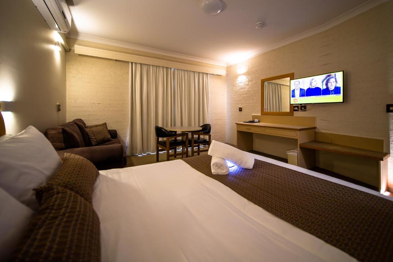 Hamilton'S Queanbeyan Motel Exteriör bild