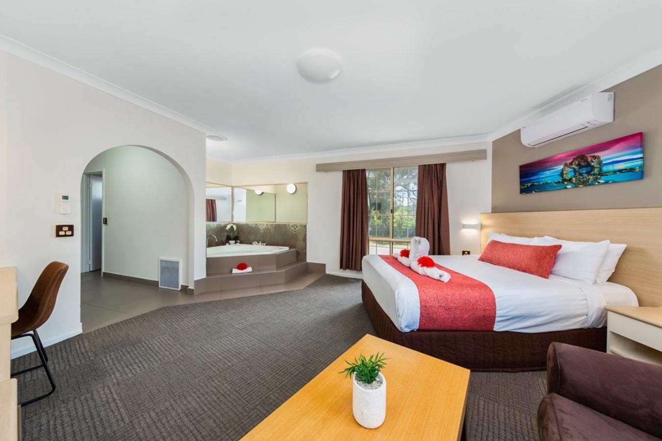 Hamilton'S Queanbeyan Motel Exteriör bild